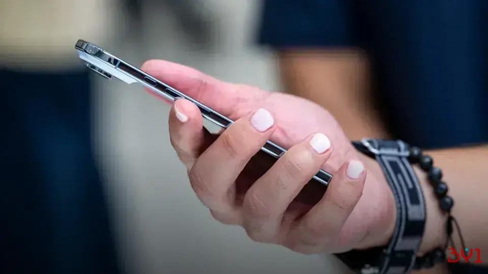 Como se proteger do golpe do amor em apps de relacionamento